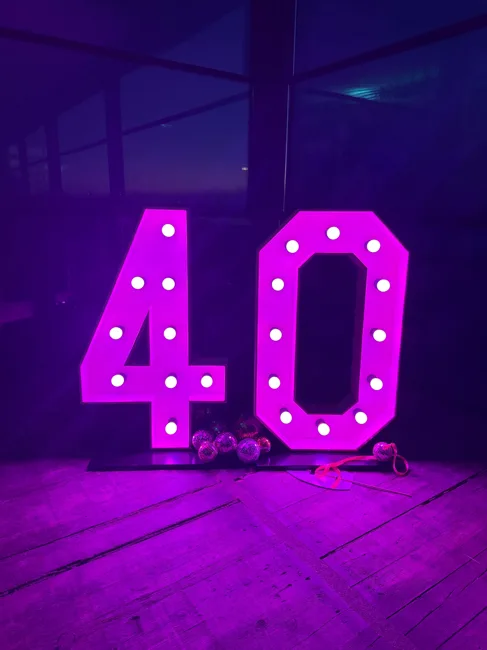 40 in roze