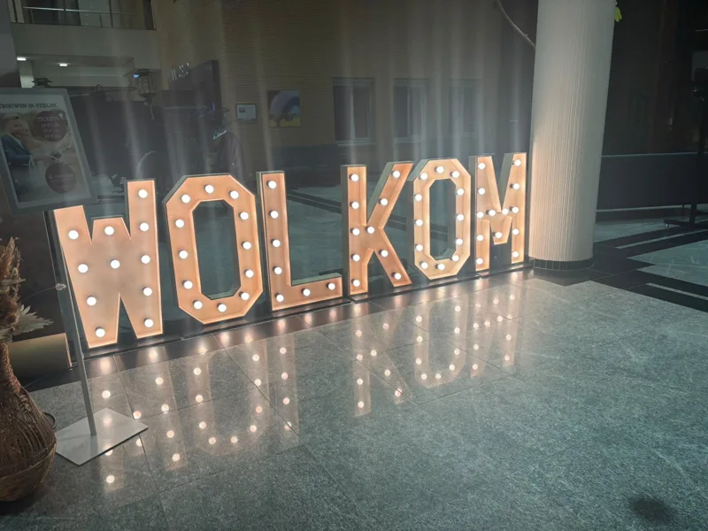 Een verlicht WOLKOM